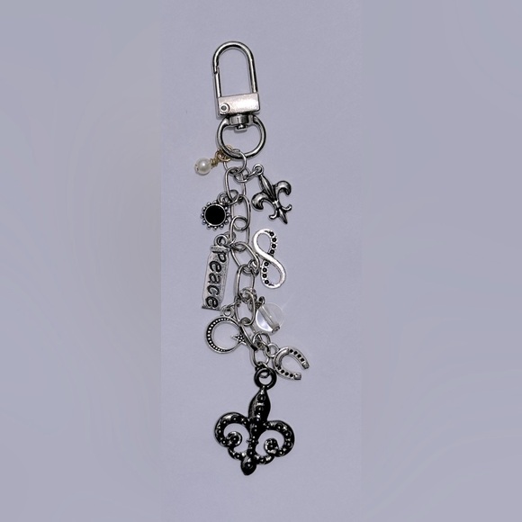 Fleur-de-Lis 5.5" Silver Bag Charm Purse Backpack Accy. - Handmade - Picture 2 of 2